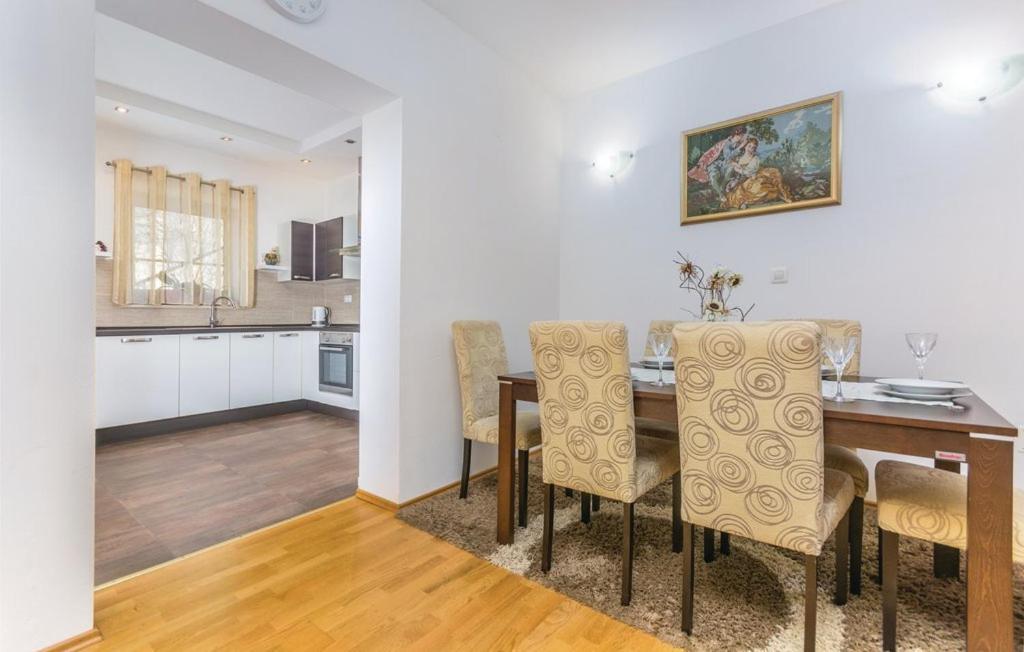 Apartmani Leiva Лабин Екстериор снимка