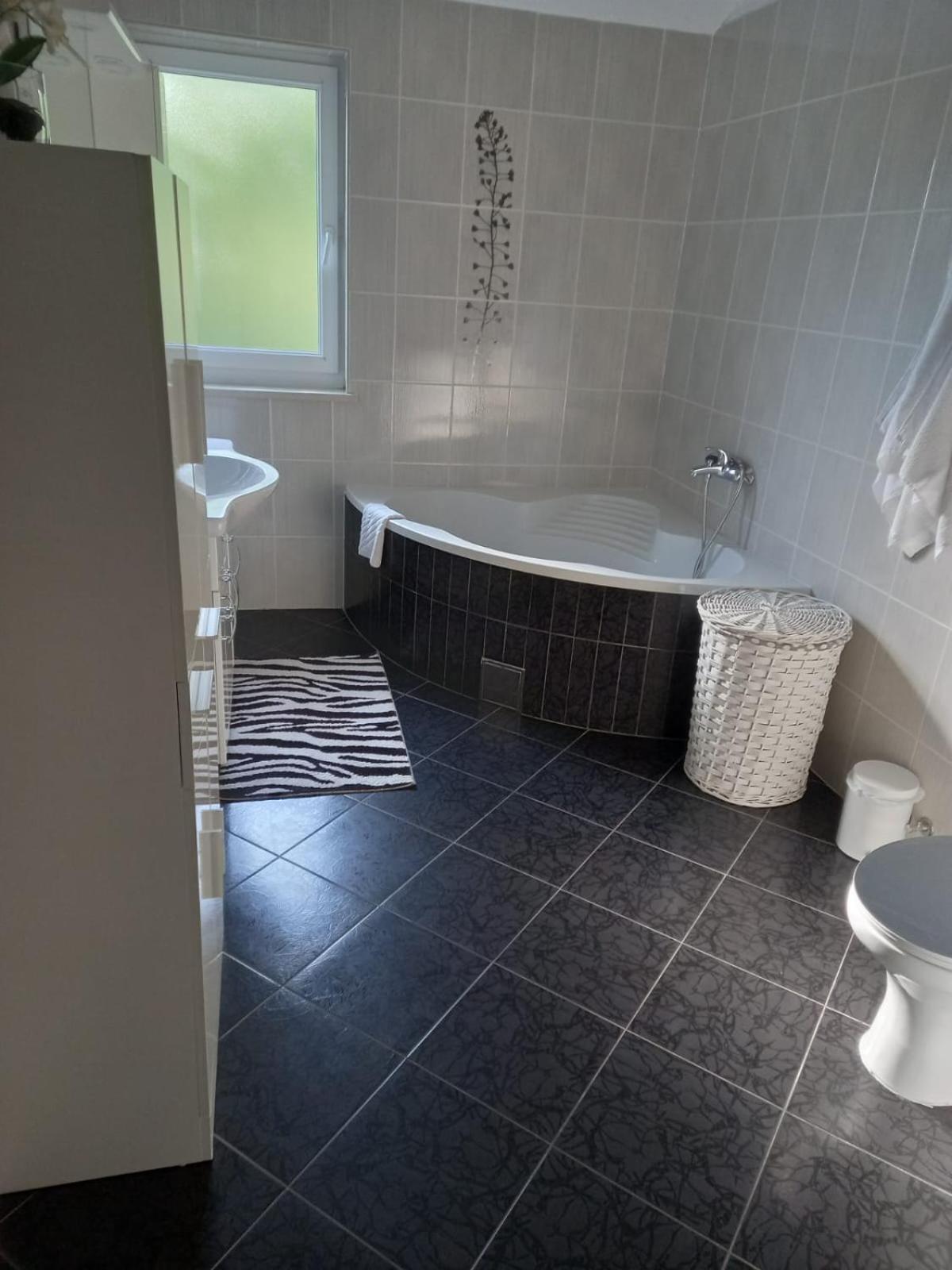 Apartmani Leiva Лабин Екстериор снимка